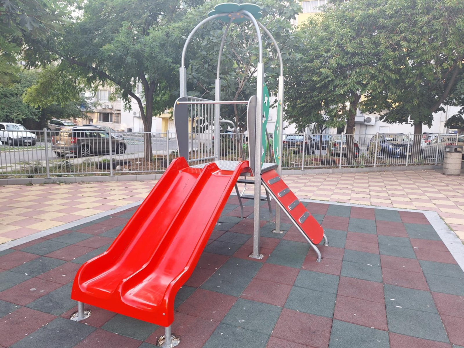 Детска площадка