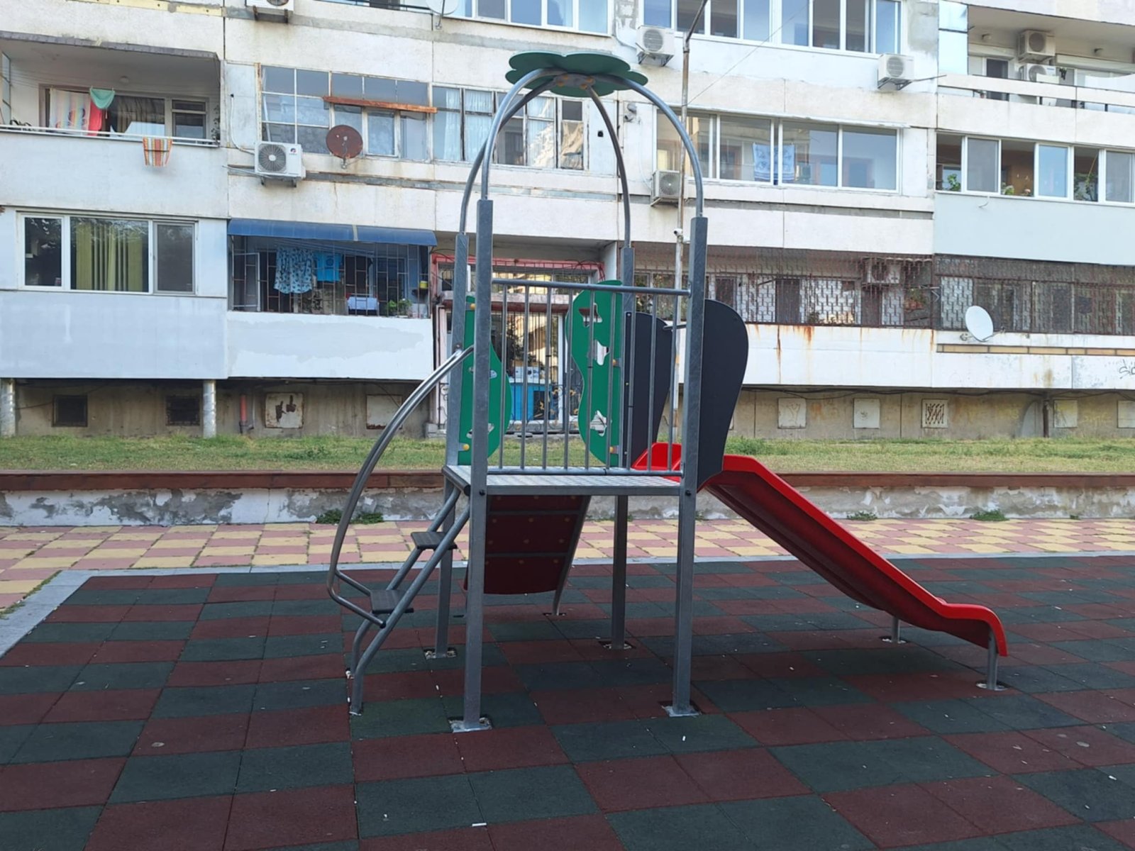 Детска площадка