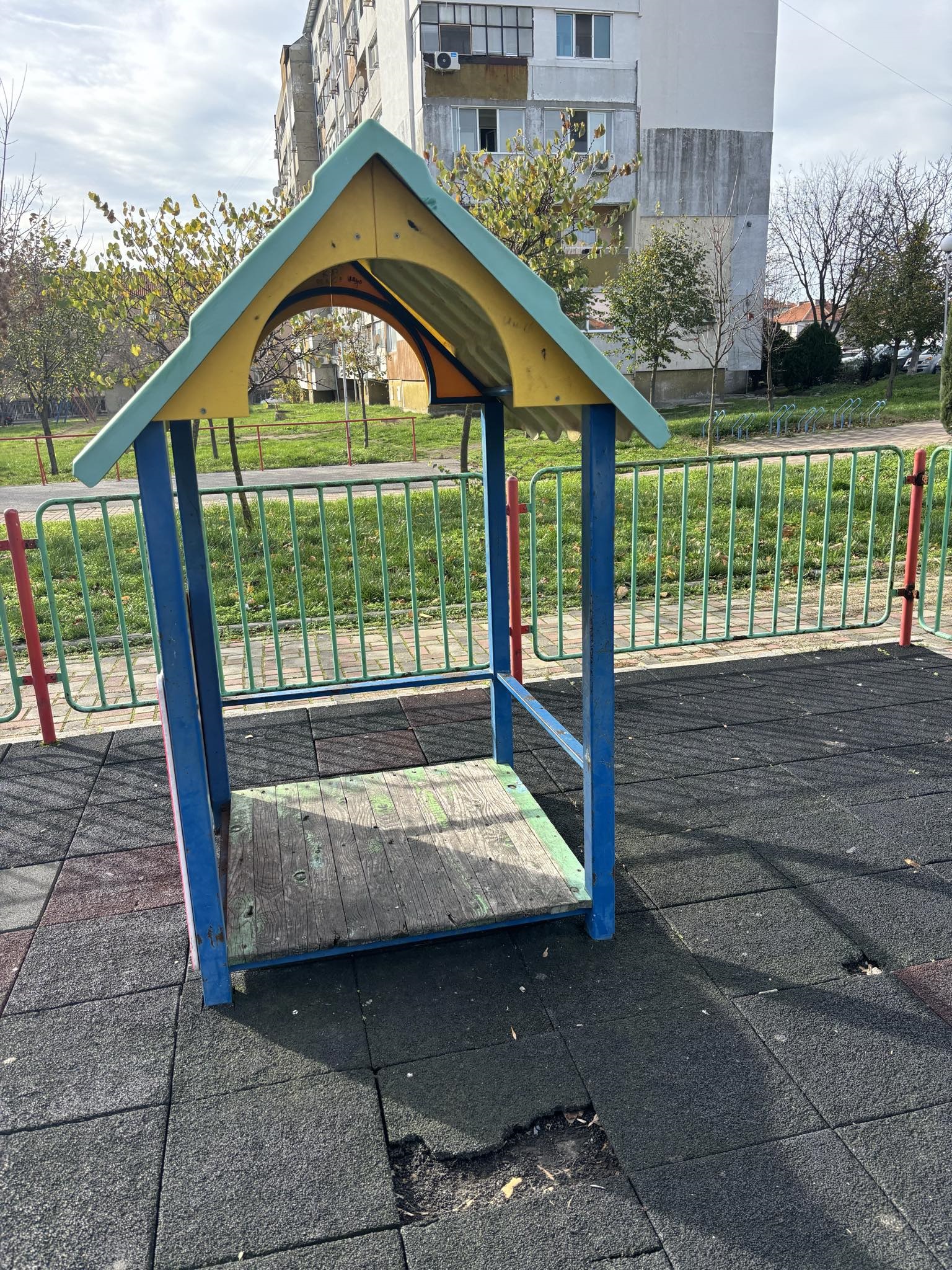 Детска площадка