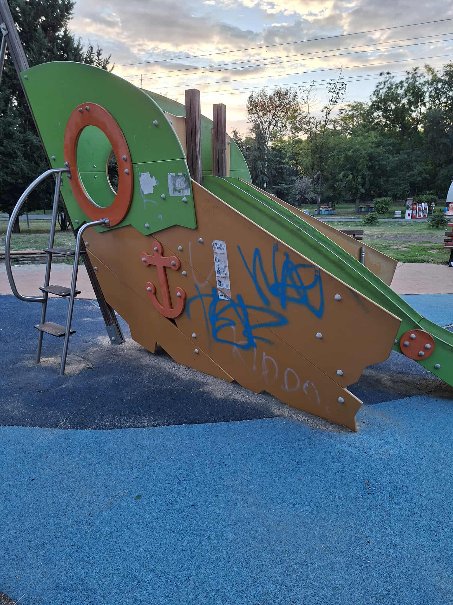 Детска площадка