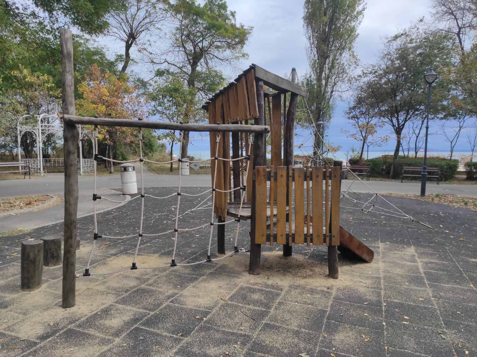 Детска площадка