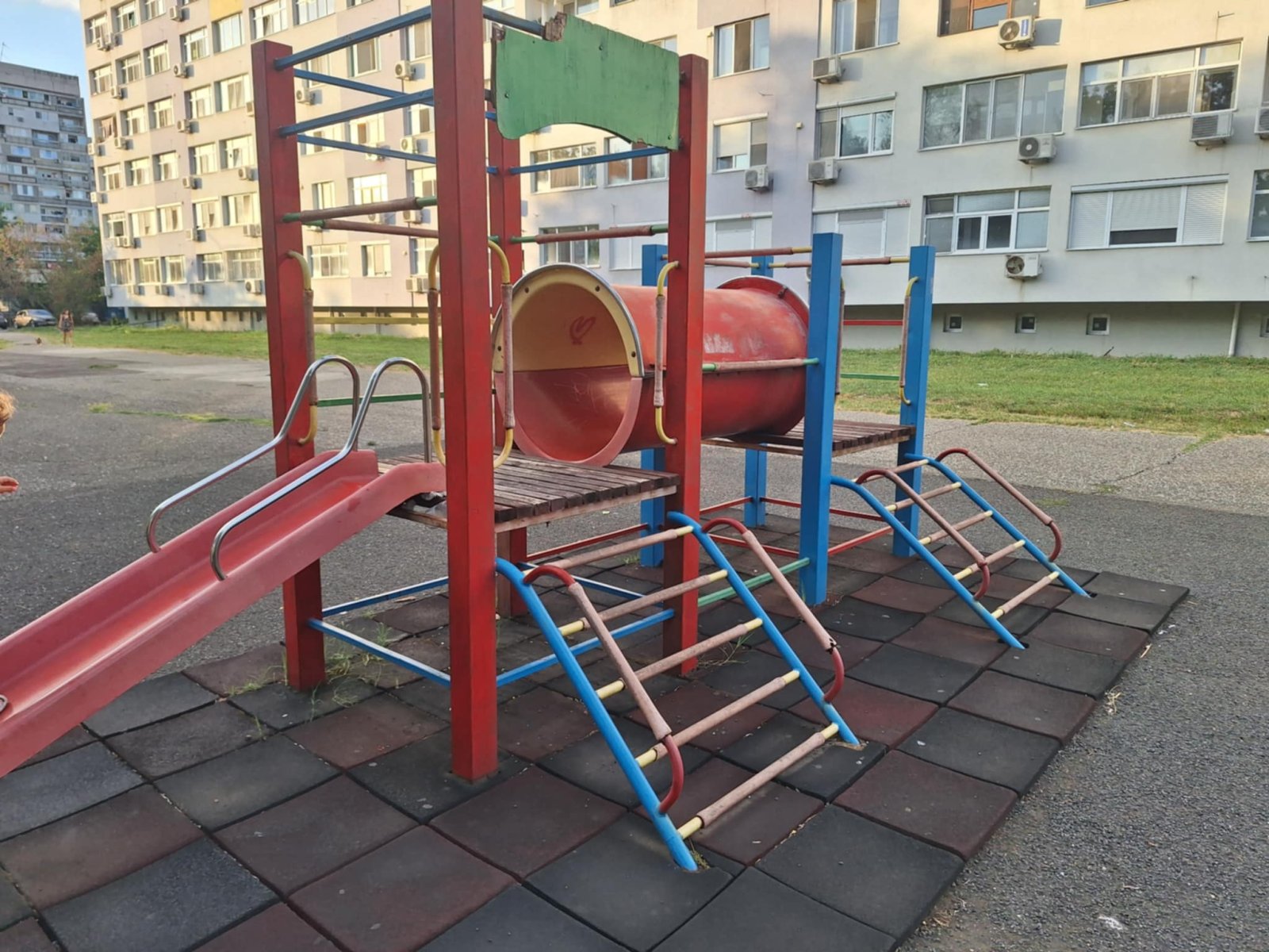Детска площадка