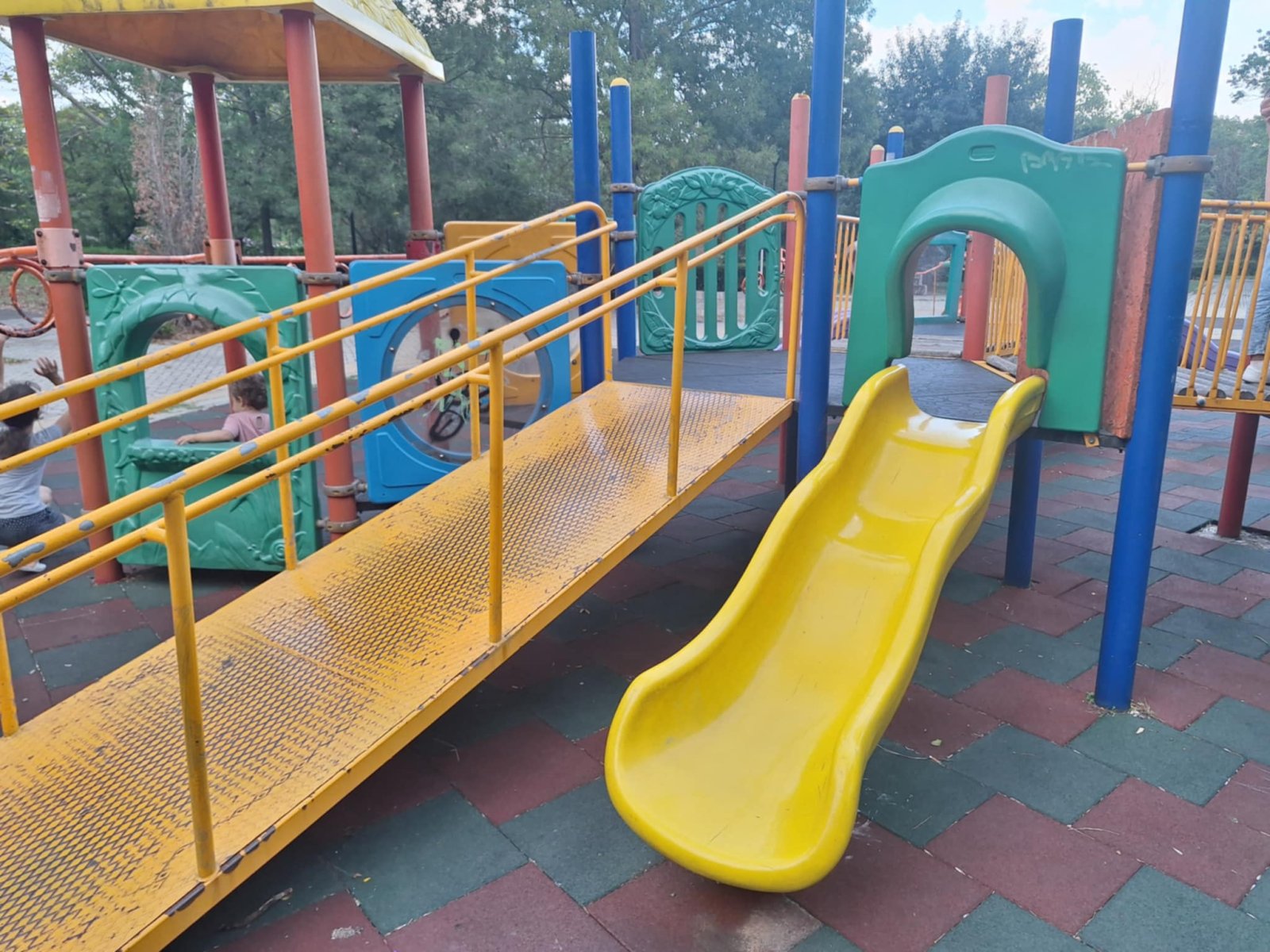 Детска площадка