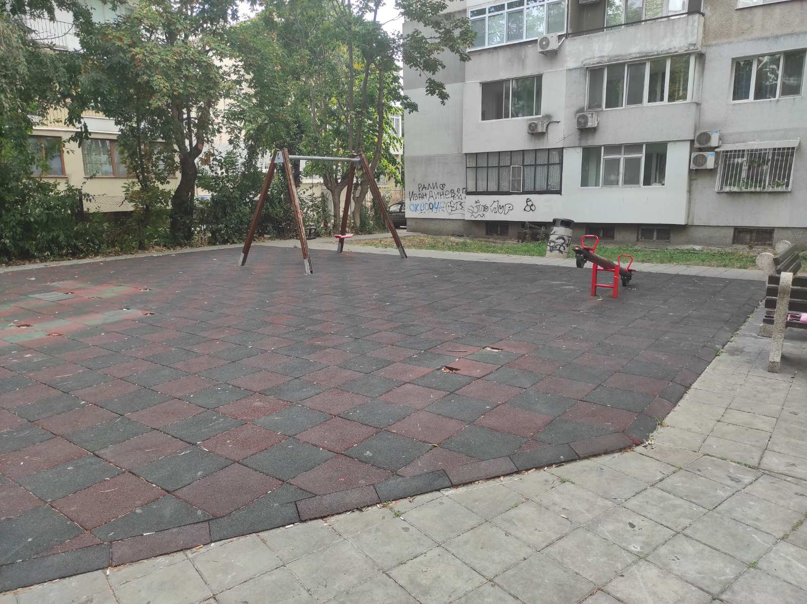 Детска площадка