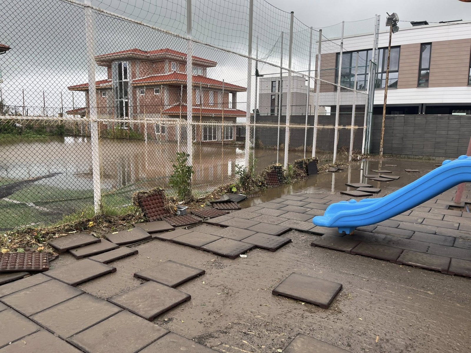 Детска площадка