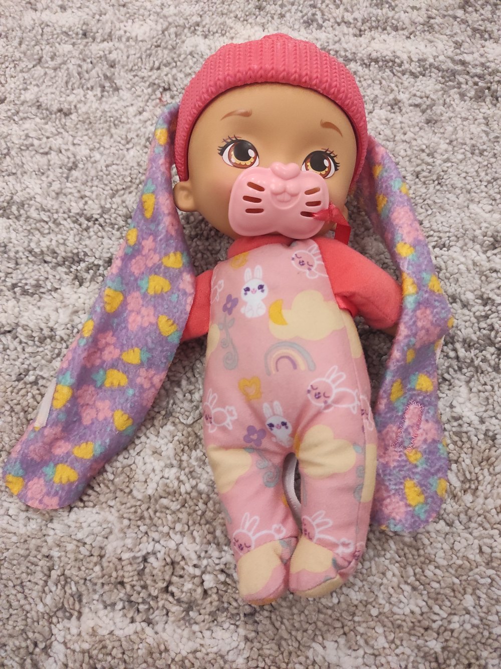 Кукла бебе с биберон