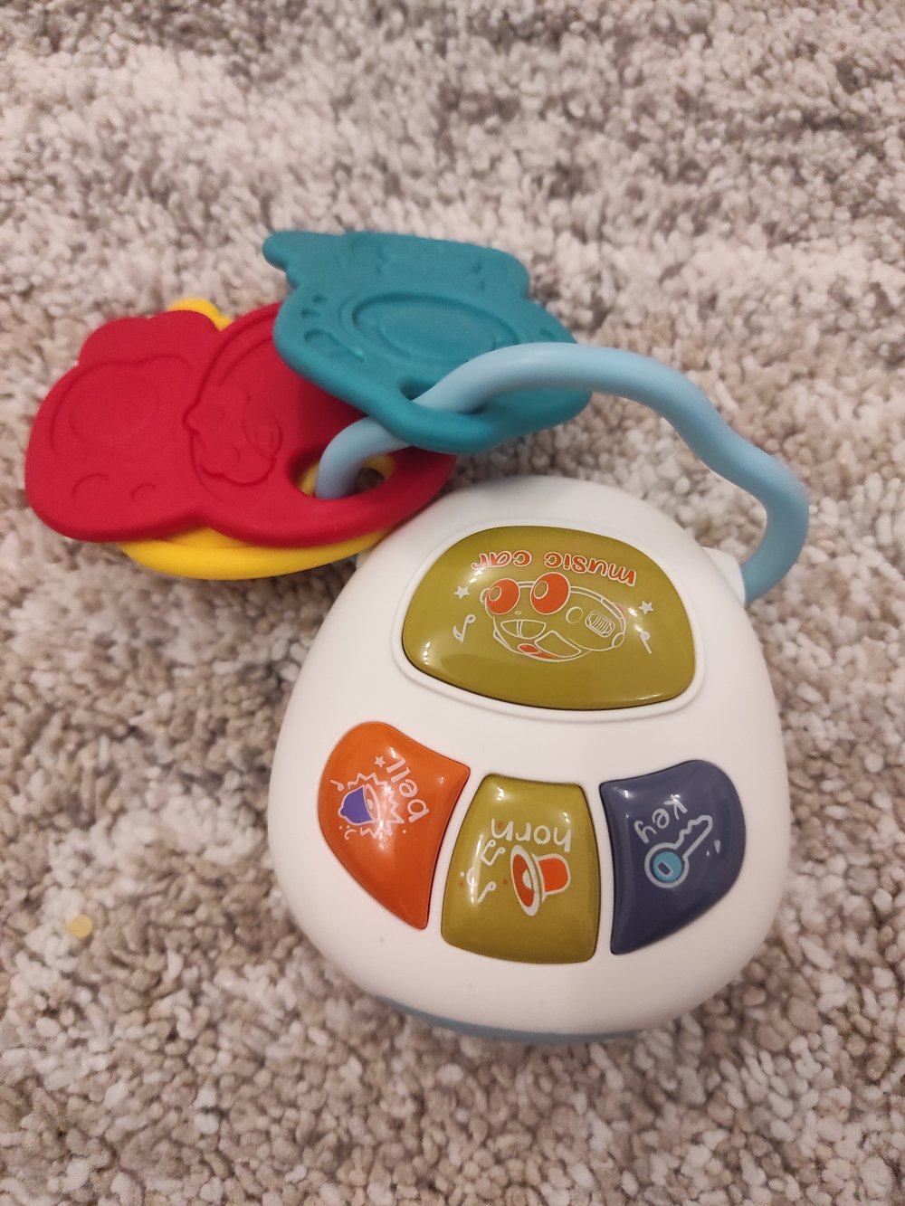 Играчка с бутони за звук